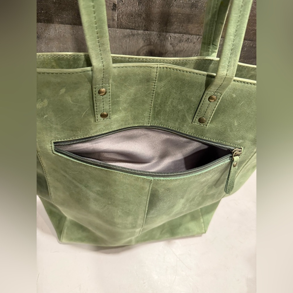 NWT Antonio Valeria | Ava Shoulder Bag - Picture 6 of 11